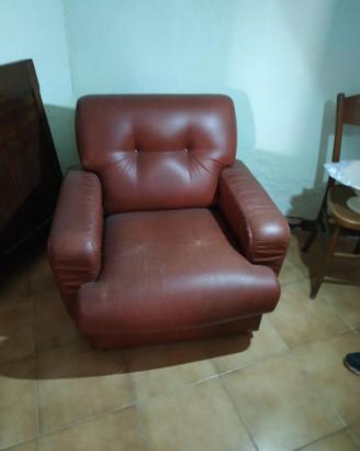 Poltrona in similpelle