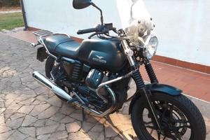 Moto Guzzi V7II Stone 2016 super accessoriata