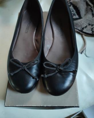 BALLERINE NERE UGO ROSSETTI 38