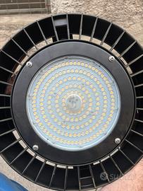 Fari a led capannone