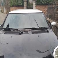 Mini Cooper S 2003 – Iconica e sportiva – Benzina