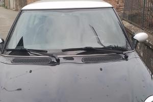 Mini Cooper S 2003 – Iconica e sportiva – Benzina