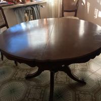Tavolo rotondo allungabile in legno
