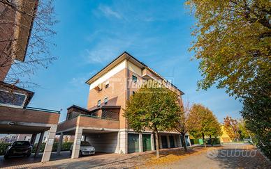 CASTELFRANCO - MEZZALUNA- CON TERRAZZO, GARAGE E P