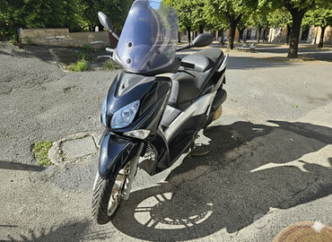 Yamaha Xcity 300 cc