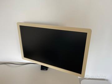 Monitor BenQ 24” Full HD con braccio pantografo