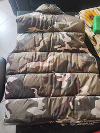 giubbotto smanicato mimetico 