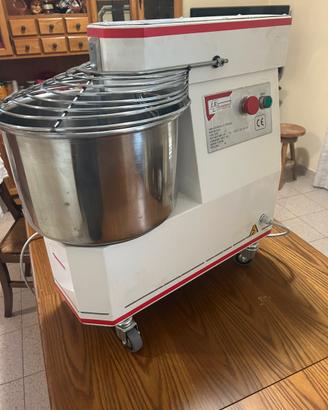 Impastatrice per pizza pane dolci