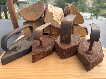 4 ferri da stiro vintage in ghisa