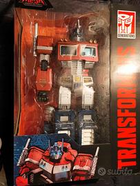 Optimus Prime jumbo multiarticolato