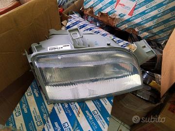 Fari anteriori nuovi Fiat Punto mk1 anche cabrio