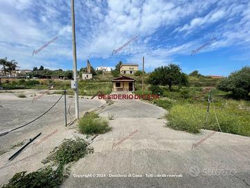 Locale, Campofelice di Roccella.