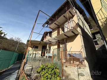 CASA INDIPENDENTE A TRAVES