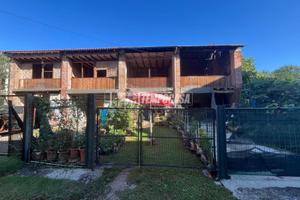 Soluzione da ristrutturare con giardino