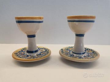 2 portauova in ceramica dipinti a mano