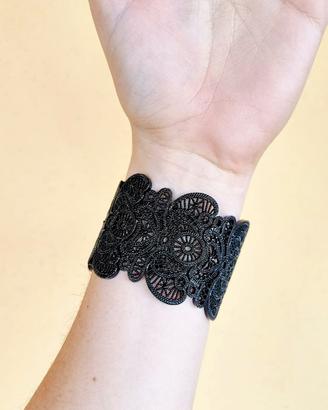 Bracciale gotico nero