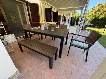 tavolo giardino IKEA alluminio effetto legno