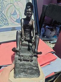 statua di  V Digiacomo 