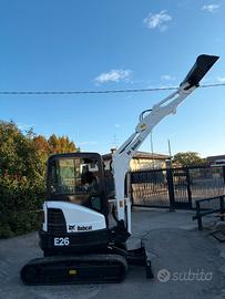 E264 - ESCAVATORE 27Q BOBCAT E26