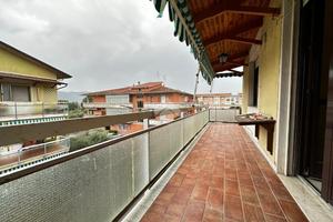 4 LOCALI A CASTELNUOVO MAGRA