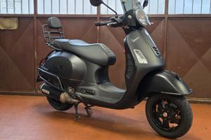Piaggio Vespa 300 GTS modello "NOTTE"
