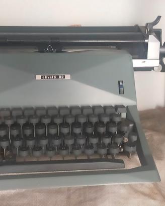 Macchina da scrivere Olivetti