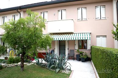 Porzione di schiera restaurata con il superbonus