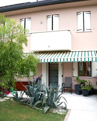 Porzione di schiera restaurata con il superbonus