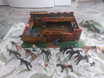 SOLDATINI FORT RIVER DULCOP SUPERCHARLIE PLAYMOBIL