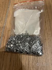 1000 Chiodi per borchie