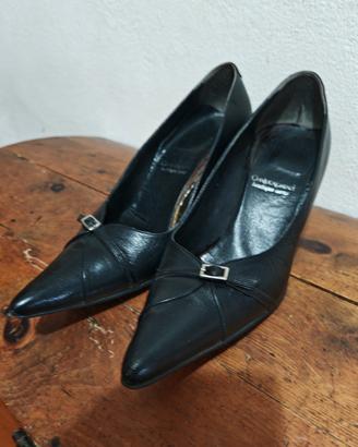 scarpe nere in pelle 