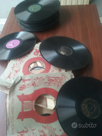 Vari dischi antichi 78 giri (anni '40) in vinile usato  Trapani