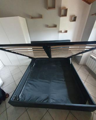 Letto con contenitore e settimino