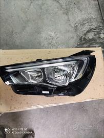 faro fanale Opel Grandland 