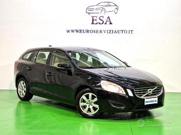 VOLVO V60 T3 Powershift Kinetic
