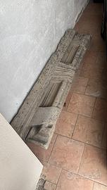 Architrave Antico intagliato  in pietra