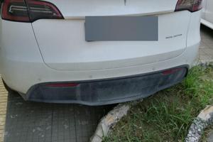 Tesla model y dual motore long range