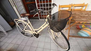 Bicicletta Vintage restaurata e sogno su pedali