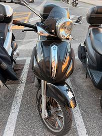 Piaggio beverly 500