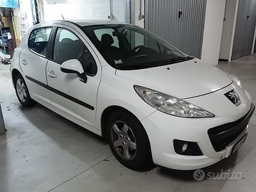 peugeot 207  benz/gpl