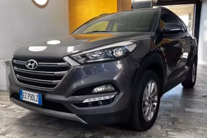 HYUNDAI Tucson 1.7 CRDi Comfort- DOPPIO TRENO DI