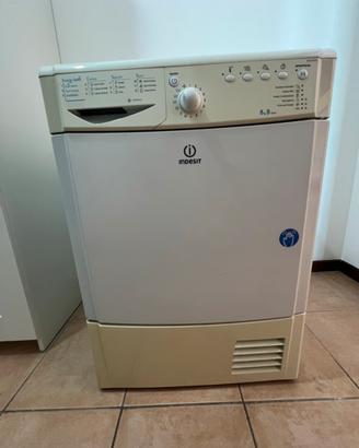 Asciugatrice 8 kg INDESIT