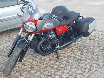 MOTO GUZZI V7