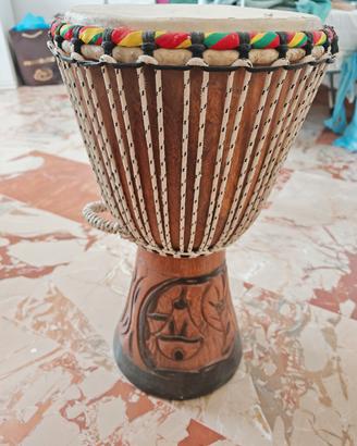 Djembe africano artigianale