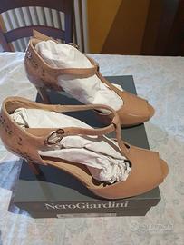 scarpe nero giardini