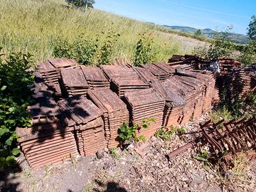 Tegole e coppi antichi