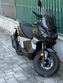 Voge Sr1 Adv 125 cc nero grigio- moto scooter