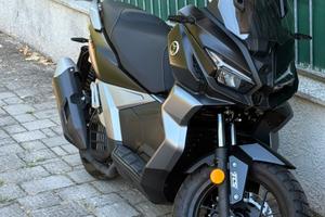 Voge Sr1 Adv 125 cc nero grigio- moto scooter