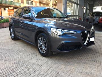 Alfa Romeo Stelvio 2.2 Turbodiesel 160 CV AT8 RWD 