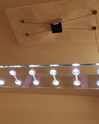 Lampadario in vetro sospeso